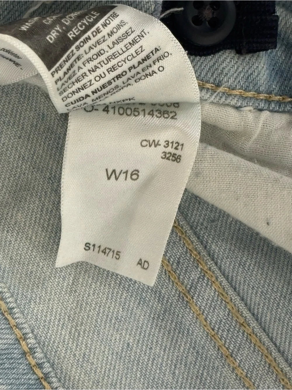 Signature by Levi Strauss & Co. Girls 16 Light Wash Straight Mid Rise Jeans